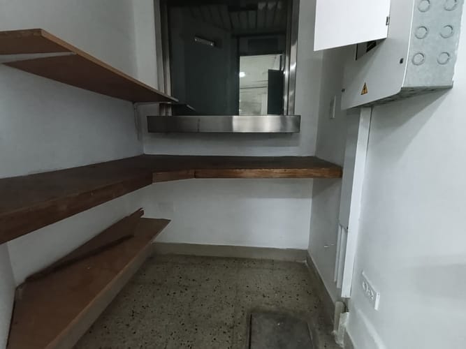 Local en arriendo en Cristo Rey, Medellín, 96 m² · foto 16 de 16