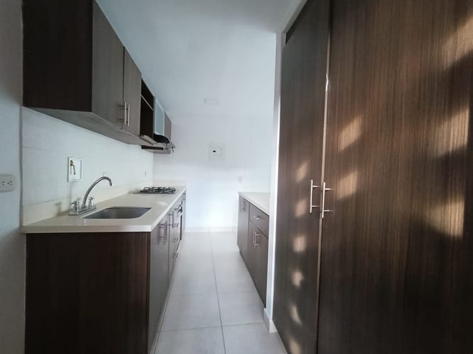 Apartamento de 3 alcobas en arriendo en Loma De La Doctora, Sabaneta, 90 m² · foto 3 de 20