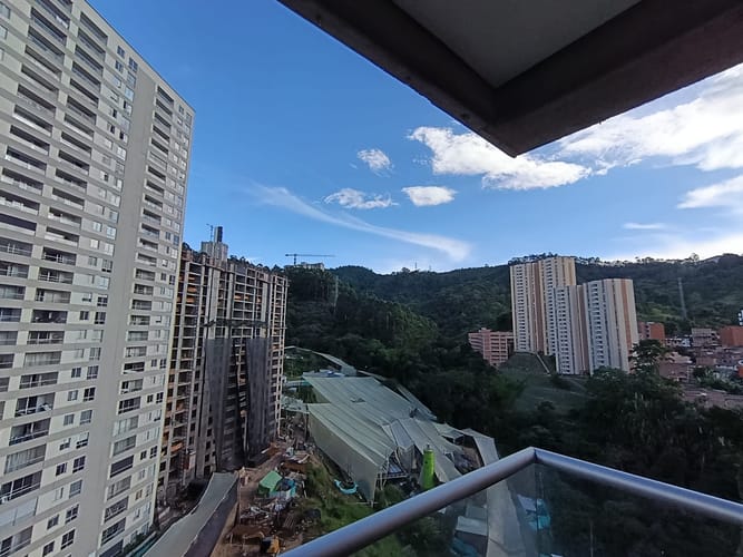 Apartamento de 3 alcobas en arriendo en Loma De La Doctora, Sabaneta, 90 m² · foto 11 de 20