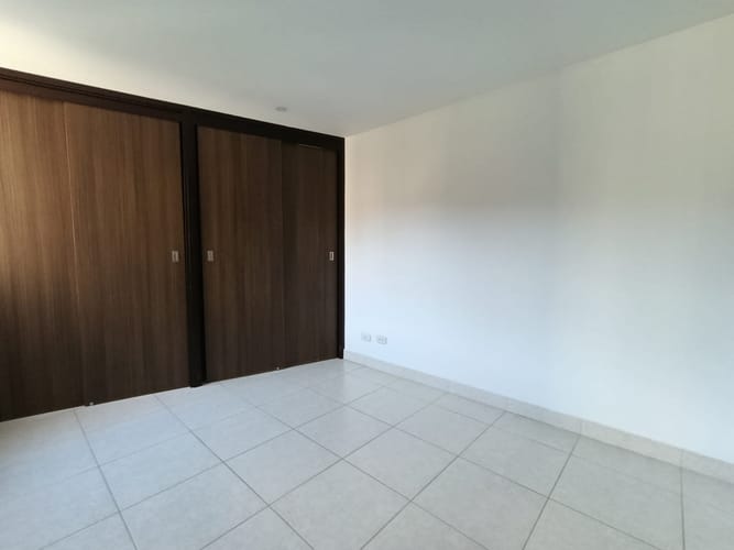 Apartamento de 3 alcobas en arriendo en Loma De La Doctora, Sabaneta, 90 m² · foto 13 de 20