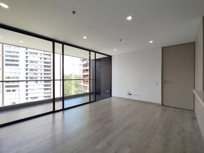 Apartamento de 2 alcobas en arriendo en El Poblado, Medellín, 80 m² · foto 2 de 15
