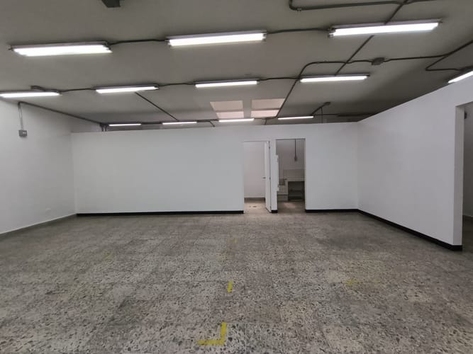 Local en arriendo en La Candelaria, Medellín, 203 m² · foto 4 de 14