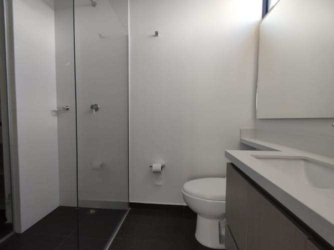 Apartamento de 2 alcobas en arriendo en El Poblado, Medellín, 80 m² · foto 13 de 15