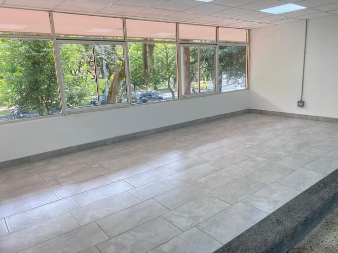 Local en arriendo en Belén, Medellín, 56 m² · foto 5 de 6