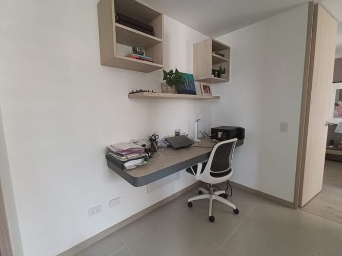 Apartamento de 2 alcobas en arriendo en Loma Del Escobero, Envigado, 82 m² · foto 4 de 13