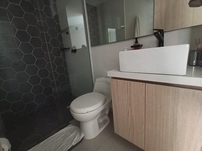 Apartamento de 2 alcobas en arriendo en Loma Del Escobero, Envigado, 82 m² · foto 5 de 13