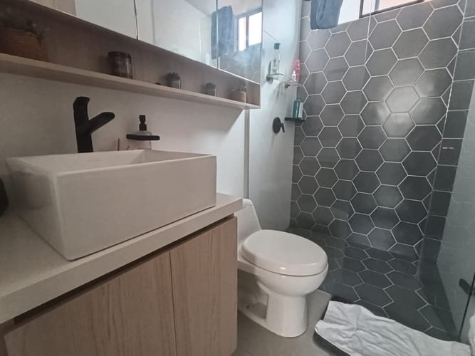 Apartamento de 2 alcobas en arriendo en Loma Del Escobero, Envigado, 82 m² · foto 7 de 13