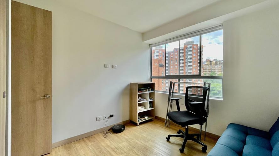 Apartamento de 3 alcobas en arriendo en El Poblado, Medellín, 95 m² · foto 2 de 20