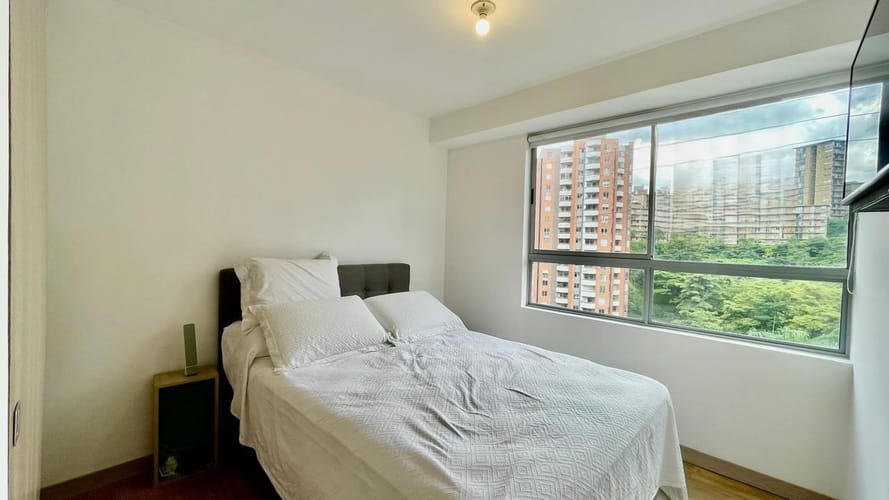 Apartamento de 3 alcobas en arriendo en El Poblado, Medellín, 95 m² · foto 4 de 20