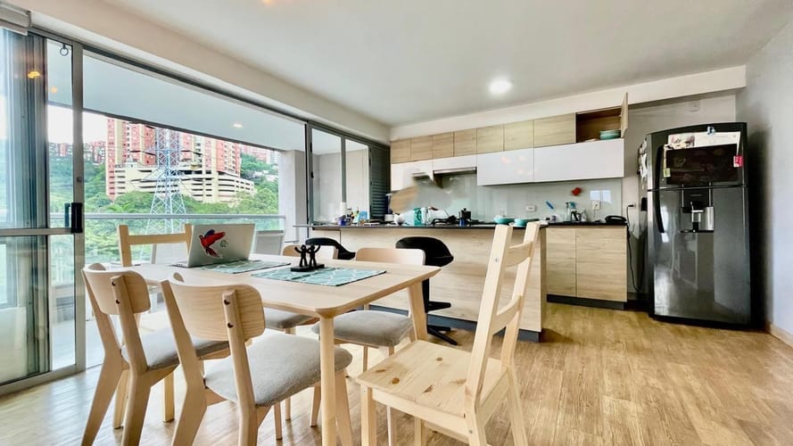 Apartamento de 3 alcobas en arriendo en El Poblado, Medellín, 95 m² · foto 6 de 20