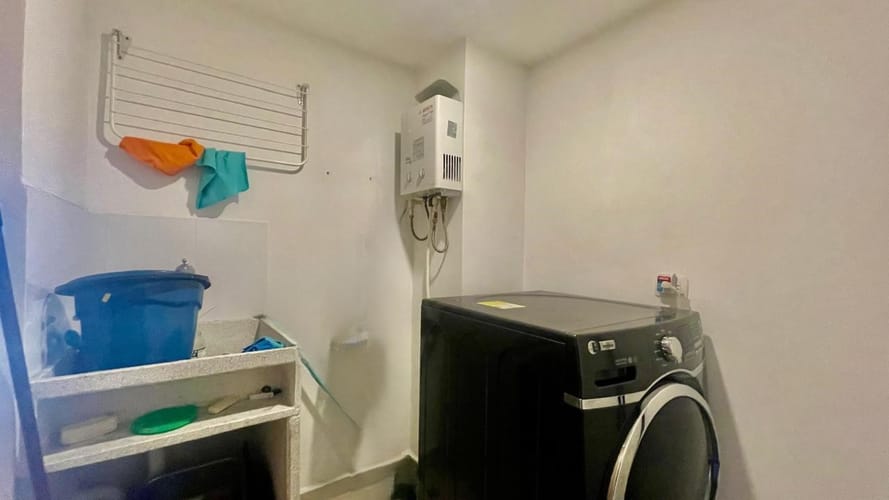 Apartamento de 3 alcobas en arriendo en El Poblado, Medellín, 95 m² · foto 18 de 20