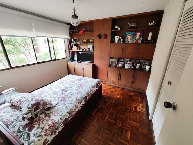 Apartamento de 3 alcobas en arriendo en Laureles, Medellín, 140 m² · foto 13 de 16