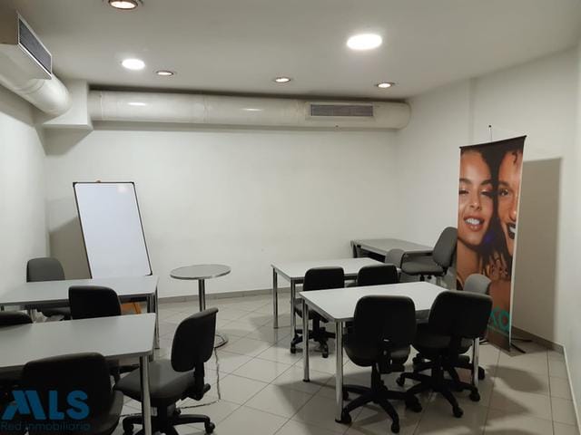 Local en arriendo en Terminal De Transporte, Medellín, 288 m² · foto 9 de 13