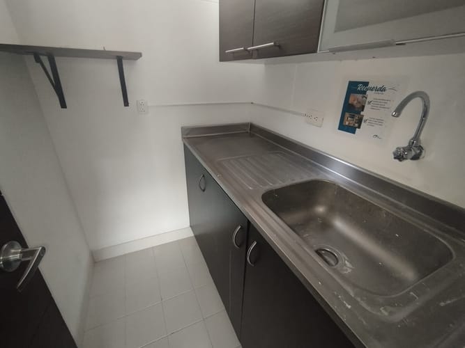Oficina en arriendo en Los Balsos, Medellín, 97 m² · foto 10 de 13