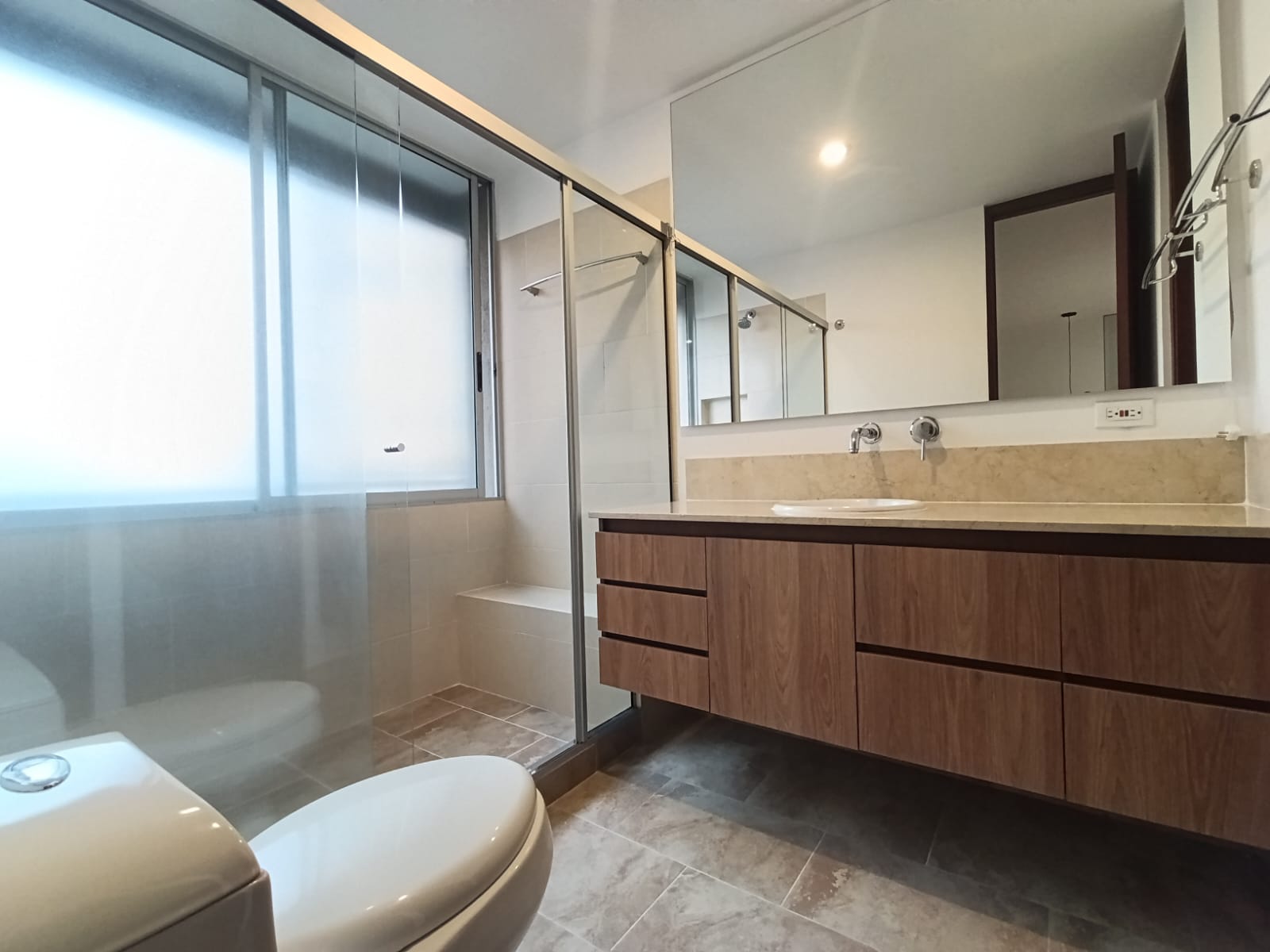 Apartaestudio en arriendo en El Poblado, Medellín · foto 7 de 14