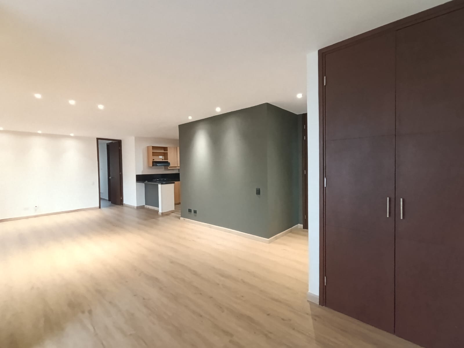 Apartaestudio en arriendo en El Poblado, Medellín · foto 9 de 14