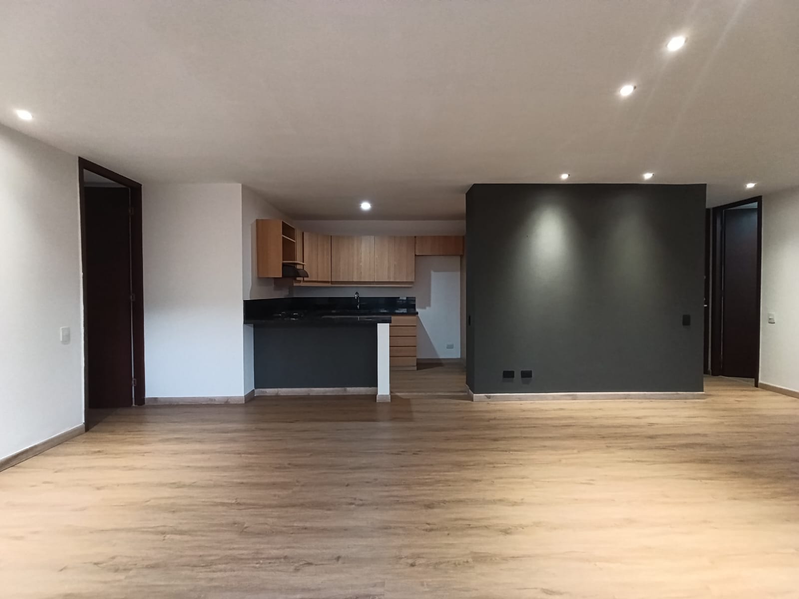 Apartaestudio en arriendo en El Poblado, Medellín · foto 11 de 14