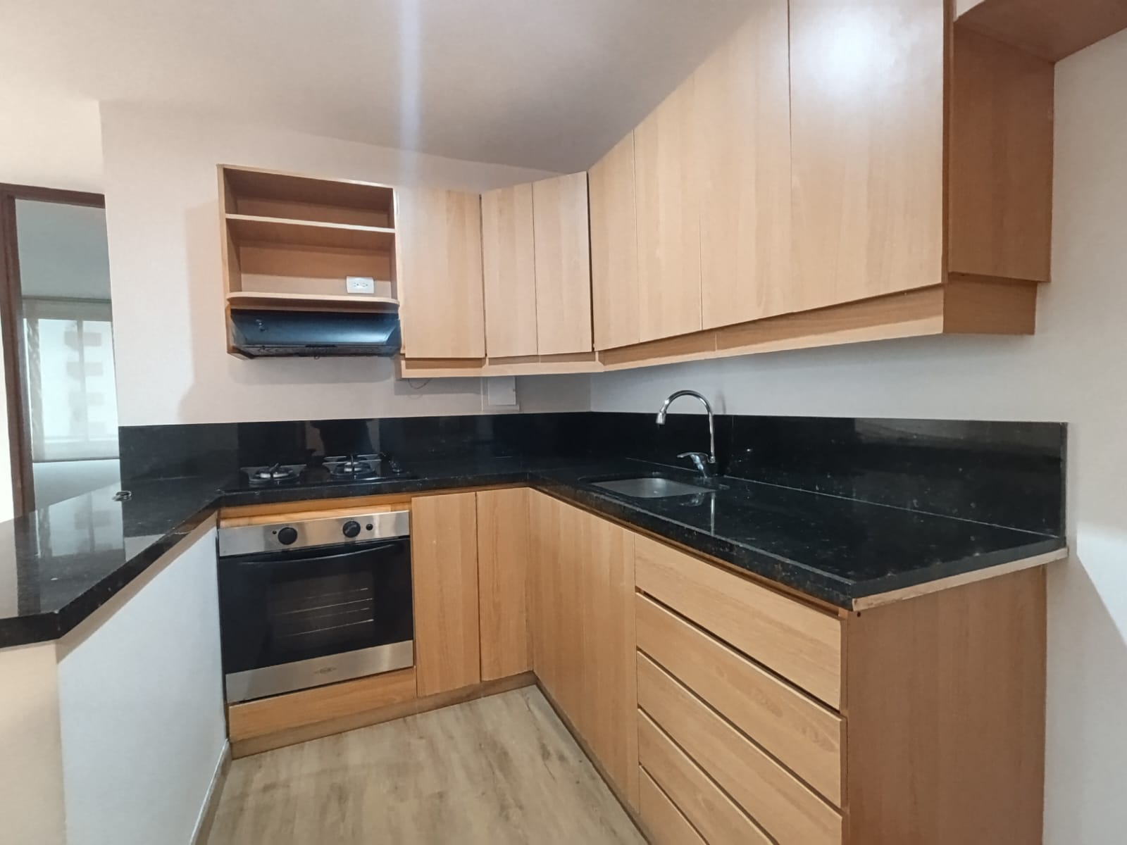 Apartaestudio en arriendo en El Poblado, Medellín · foto 12 de 14