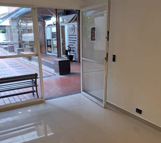 Local en arriendo en Vía Las Palmas, Medellín, 14 m² · foto 2 de 10