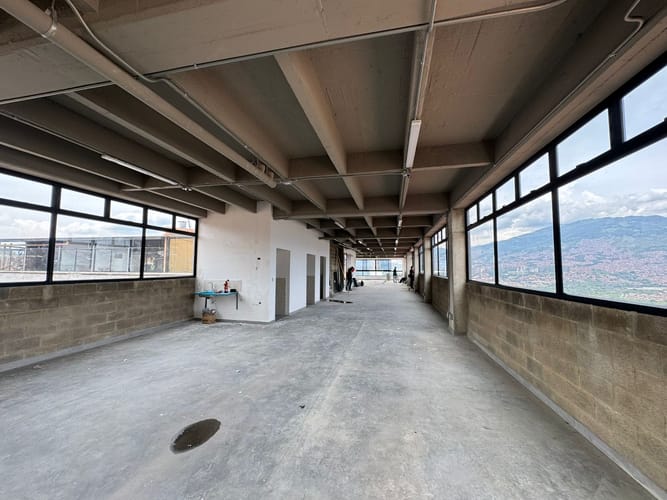 Local en arriendo en Manrique Central, Medellín, 310 m² · foto 9 de 18