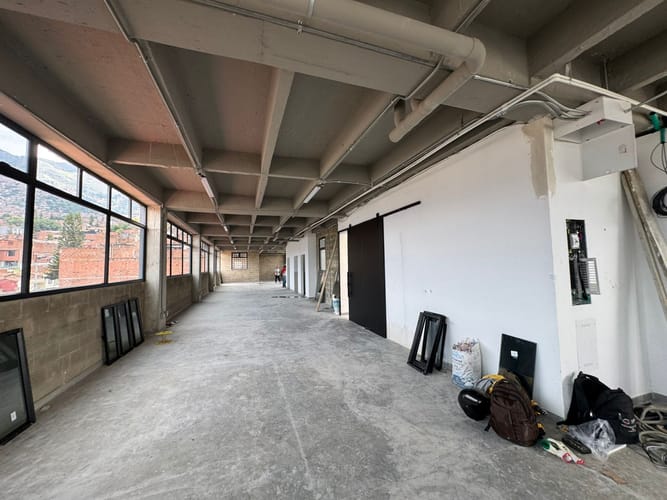 Local en arriendo en Manrique Central, Medellín, 310 m² · foto 12 de 18