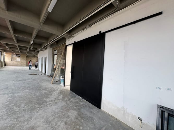 Local en arriendo en Manrique Central, Medellín, 310 m² · foto 13 de 18
