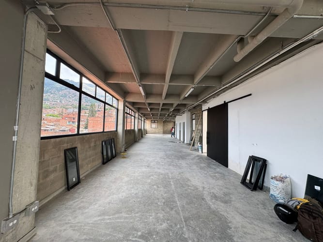 Local en arriendo en Manrique Central, Medellín, 310 m² · foto 14 de 18