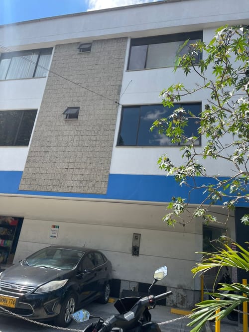 Oficina en arriendo en Bolivariana, Medellín, 32 m² · foto 8 de 11