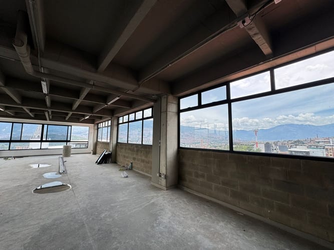 Local en arriendo en Manrique Central, Medellín, 310 m² · foto 15 de 18