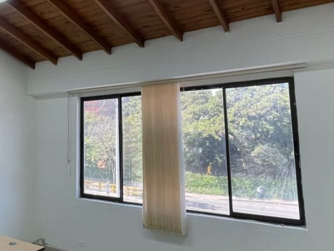 Oficina en arriendo en Bolivariana, Medellín, 32 m² · foto 11 de 11