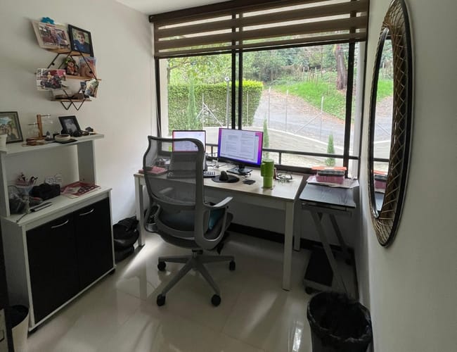 Apartamento de 3 alcobas en arriendo en El Poblado, Medellín, 129 m² · foto 5 de 13