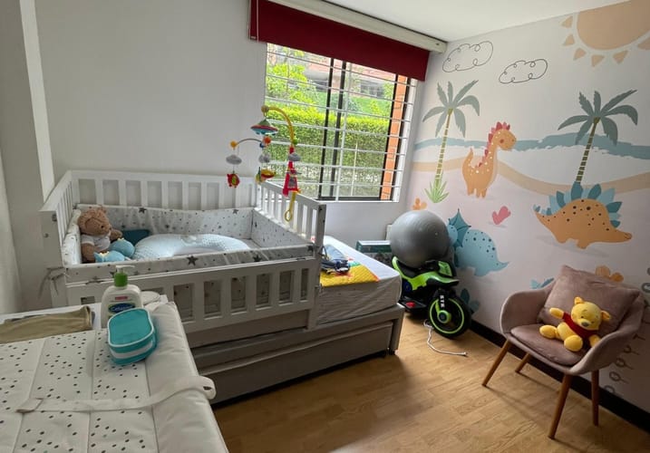 Apartamento de 3 alcobas en arriendo en El Poblado, Medellín, 129 m² · foto 6 de 13