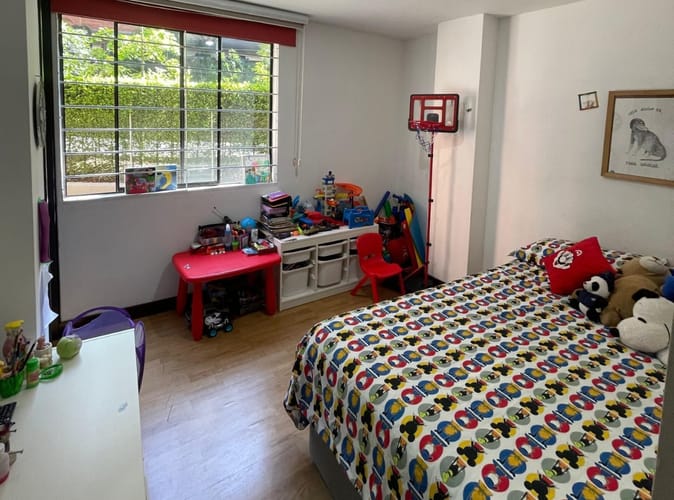 Apartamento de 3 alcobas en arriendo en El Poblado, Medellín, 129 m² · foto 12 de 13