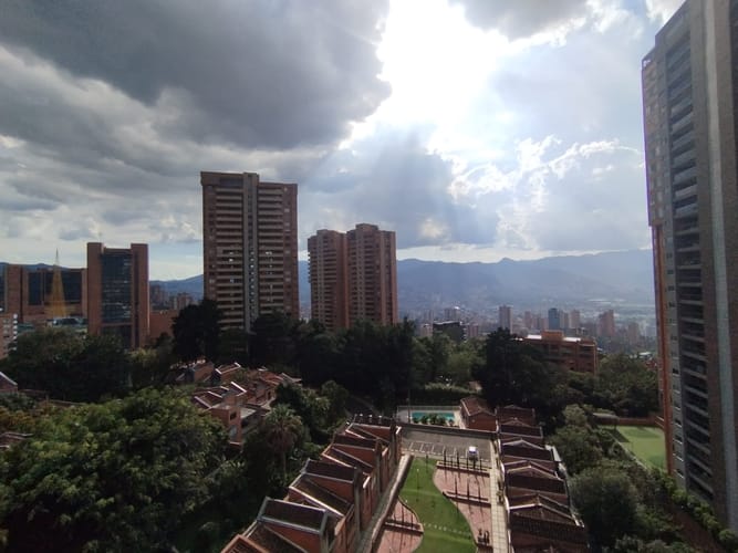 Apartaestudio en arriendo en El Tesoro, Medellín, 54 m² · foto 6 de 17