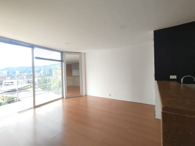 Apartaestudio en arriendo en El Tesoro, Medellín, 54 m² · foto 10 de 17