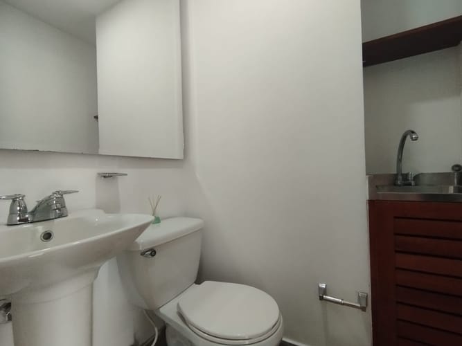Apartaestudio en arriendo en El Tesoro, Medellín, 54 m² · foto 11 de 17