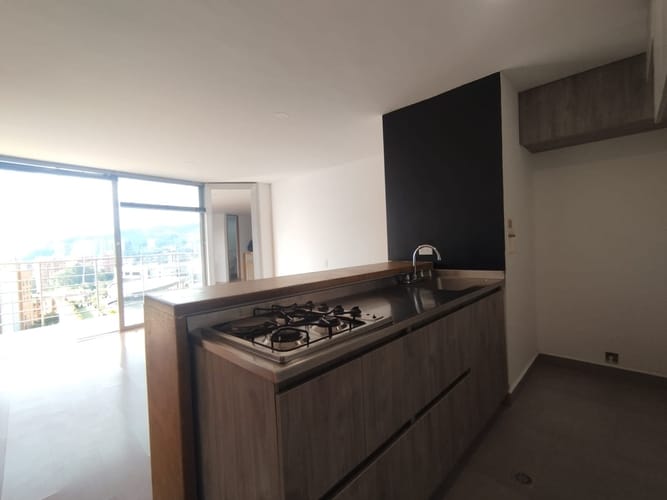 Apartaestudio en arriendo en El Tesoro, Medellín, 54 m² · foto 14 de 17
