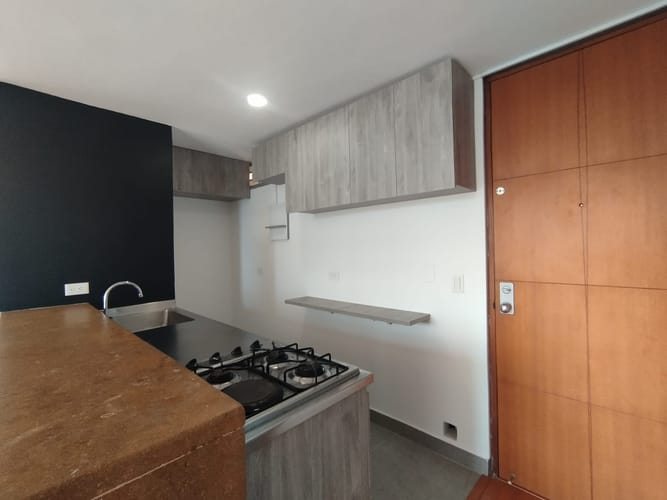 Apartaestudio en arriendo en El Tesoro, Medellín, 54 m² · foto 16 de 17