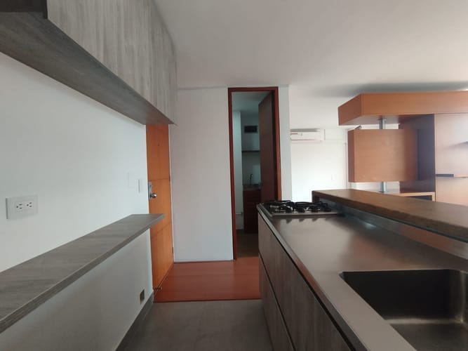 Apartaestudio en arriendo en El Tesoro, Medellín, 54 m² · foto 17 de 17