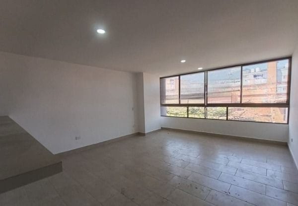 Apartamento de 3 alcobas en arriendo en Camino Verde, Envigado, 115 m² · foto 2 de 13