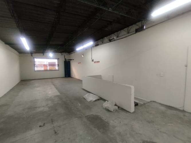 Bodega en arriendo en Colon, Medellín, 125 m² · foto 3 de 12