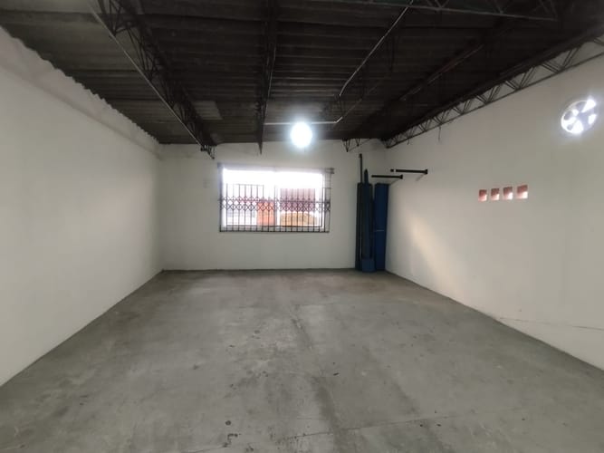 Bodega en arriendo en Colon, Medellín, 125 m² · foto 4 de 12