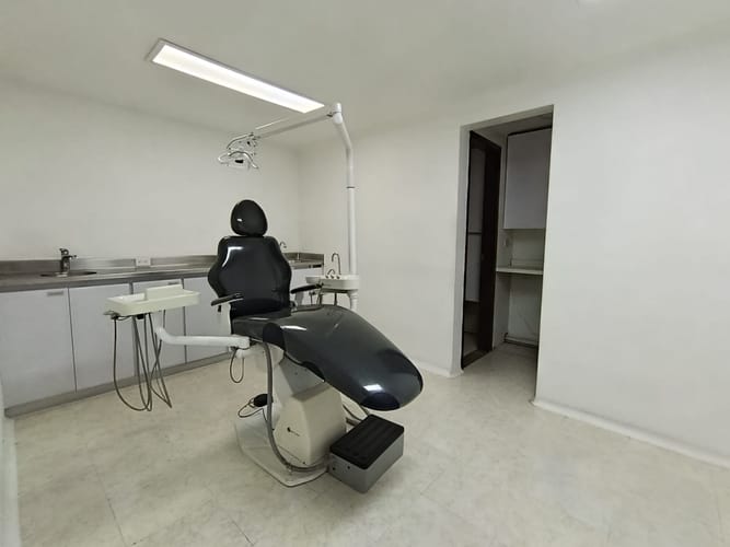 Consultorio en arriendo en Conquistadores, Medellín, 34 m² · foto 5 de 10