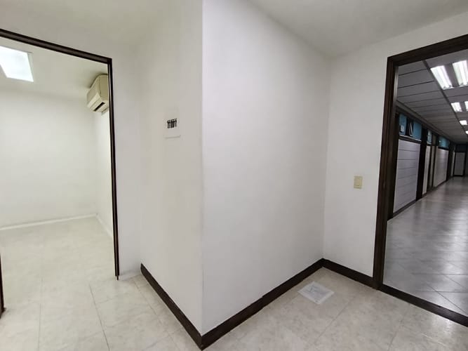 Consultorio en arriendo en Conquistadores, Medellín, 34 m² · foto 10 de 10