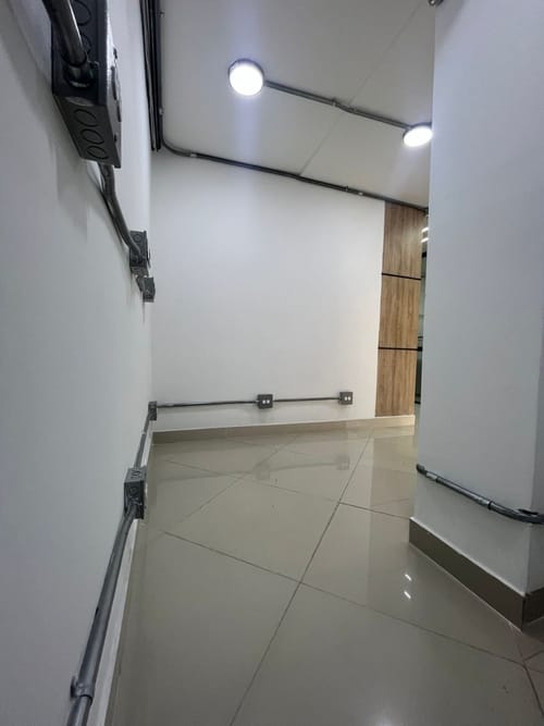 Local en arriendo en Laureles, Medellín, 15 m² · foto 2 de 9