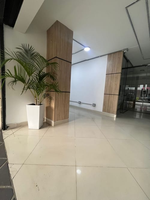 Local en arriendo en Laureles, Medellín, 15 m² · foto 3 de 9