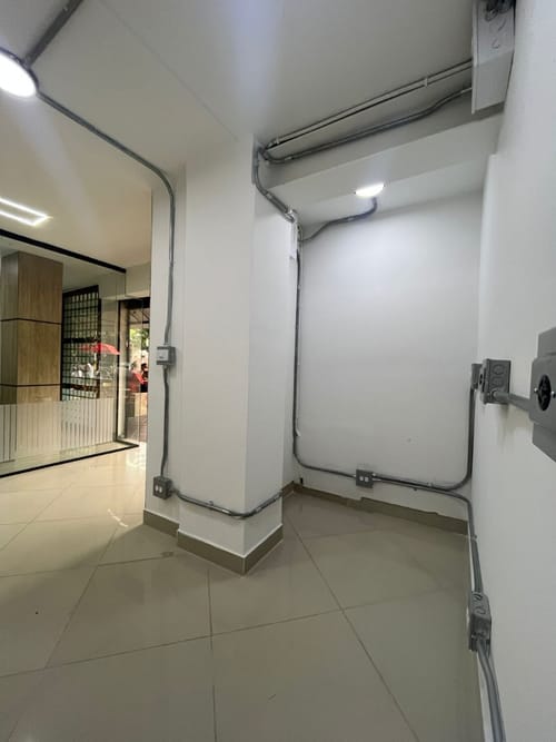 Local en arriendo en Laureles, Medellín, 15 m² · foto 5 de 9