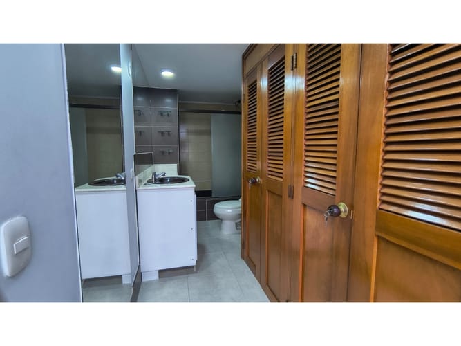 Apartamento de 3 alcobas en arriendo en Patio Bonito, Medellín, 140 m² · foto 11 de 16