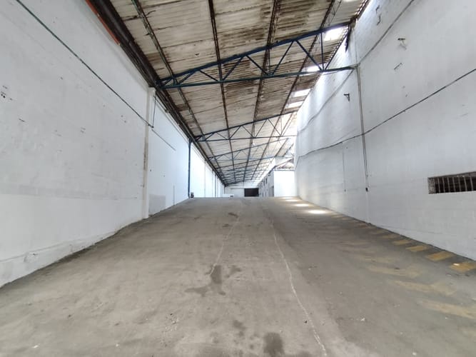 Bodega en arriendo en Las Vegas, Envigado, 2900 m² · foto 2 de 16