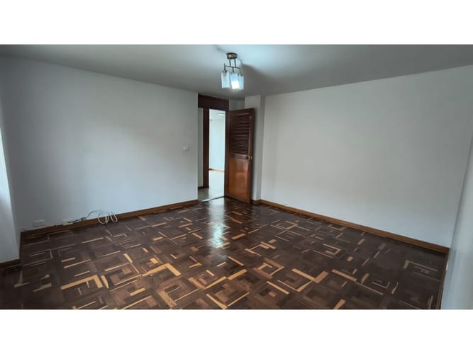 Apartamento de 3 alcobas en arriendo en Patio Bonito, Medellín, 140 m² · foto 14 de 16